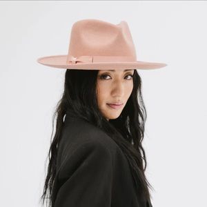 GIGI PIP | Monroe Rancher, Dusty Rose